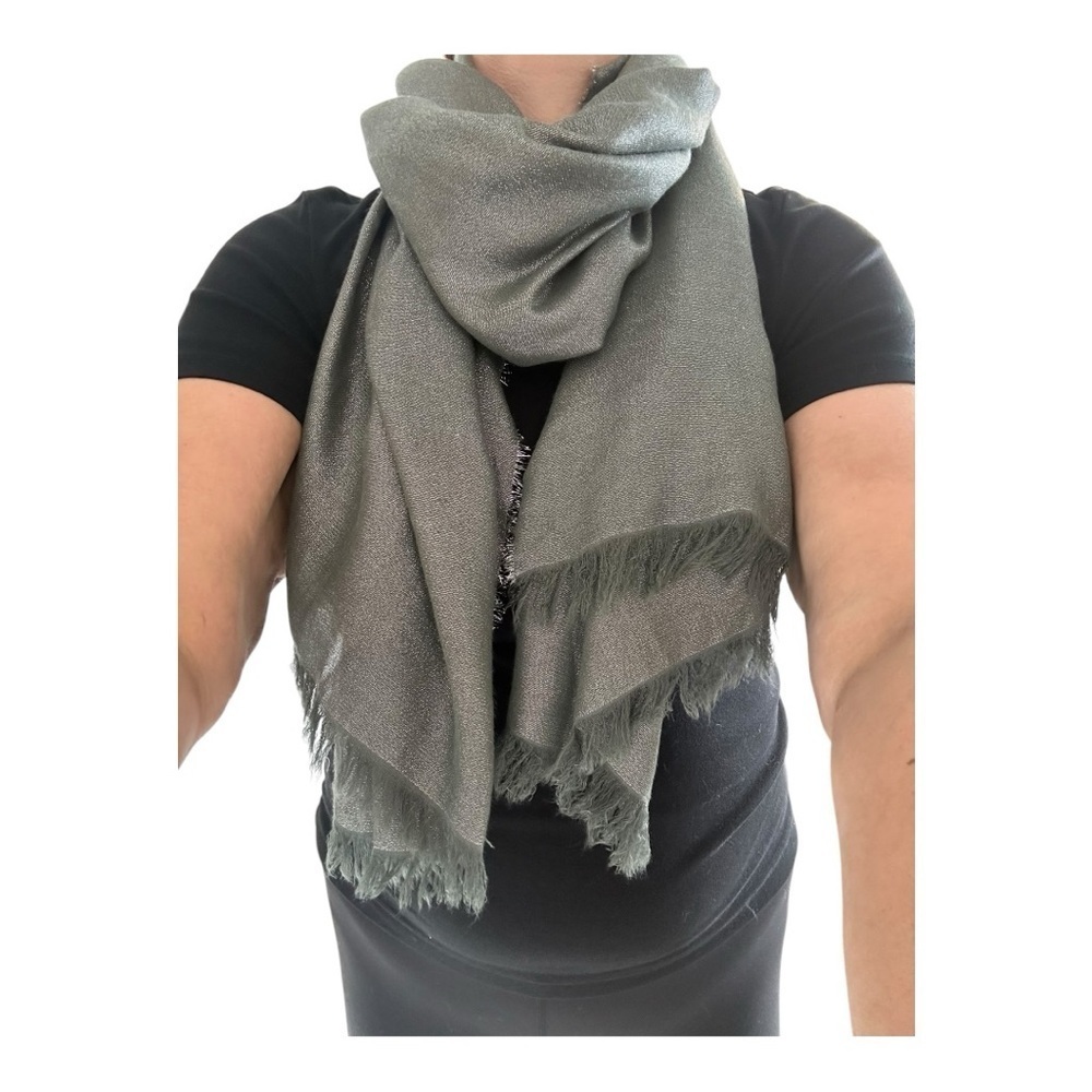 Lancioni Rectange Scarf Fringe Trim Metallic Knit Casual Gray Womens One Size